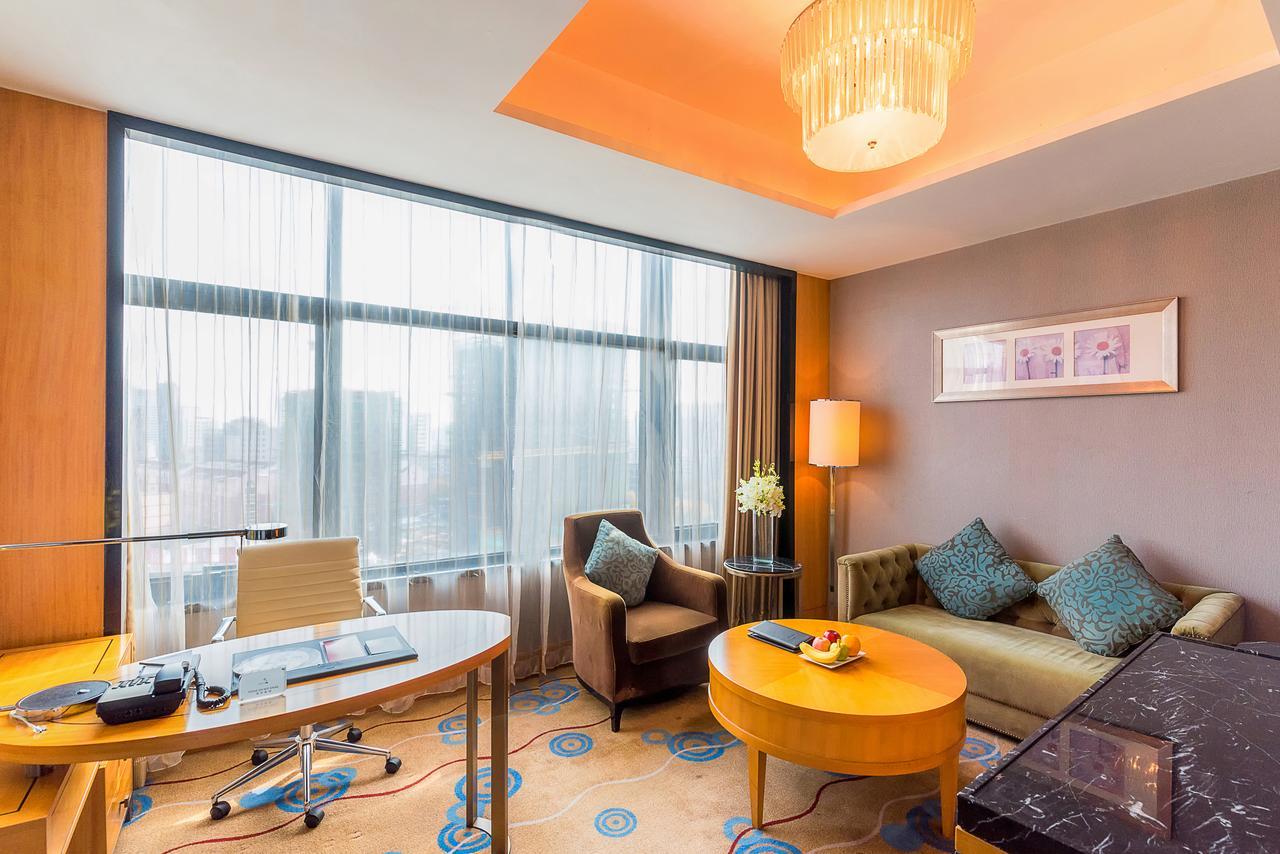 Howard Johnson Kaina Plaza Changzhou Changzhou  Eksteriør billede